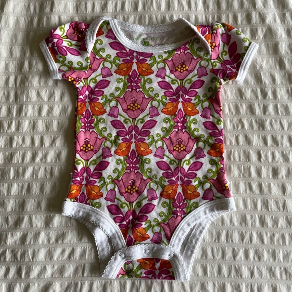 ‼️SOLD‼️Vera Bradley Baby 0-3 months floral onesie